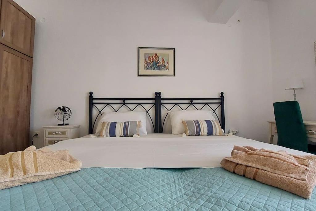 Old Port View Apartment, Διαμέρισμα Στο Κέντρο 2 Υπνοδωματίων Corfu  Exteriör bild