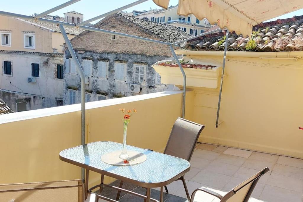 Old Port View Apartment, Διαμέρισμα Στο Κέντρο 2 Υπνοδωματίων Corfu  Exteriör bild